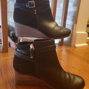 DR. SCHOLL'S Be Energized Size 8.5 Wedge Bootie Black Zip Buckle